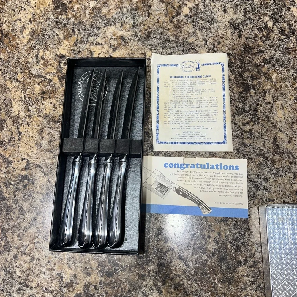Carvel Hall Stainless Steel dinner steak Knives 4 Piece Set, silver